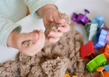 Кинетический песок - игра для любого возраста